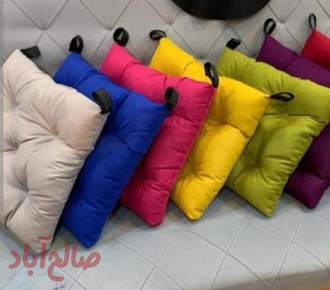 نشیمن‌مخمل‌مربع