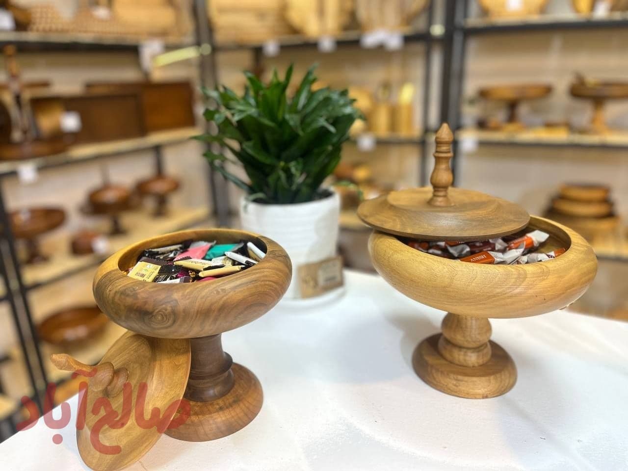 شکلات خوری پایه دار
