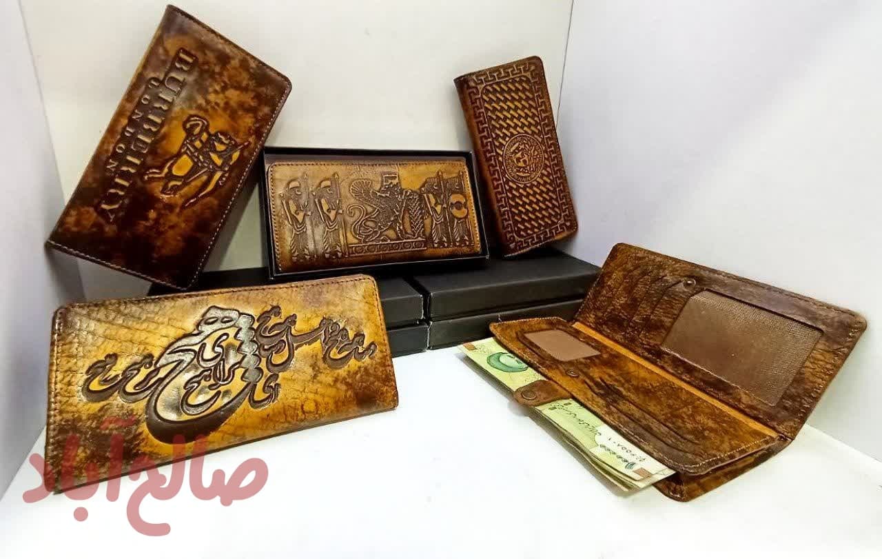 کد کالا 5030088 کیف مردانه تمام چرم دودگمه چاپدار جاکارتی و جاعکسی تک جعبه  ✅️چرم اصل ✅️ایرانی