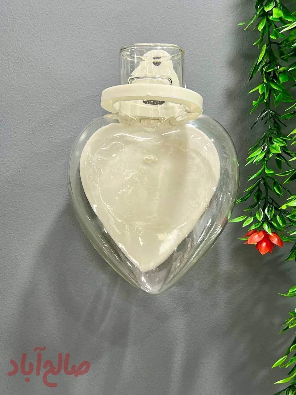 گلدان شیشه ای دیواری قلب بزرگ