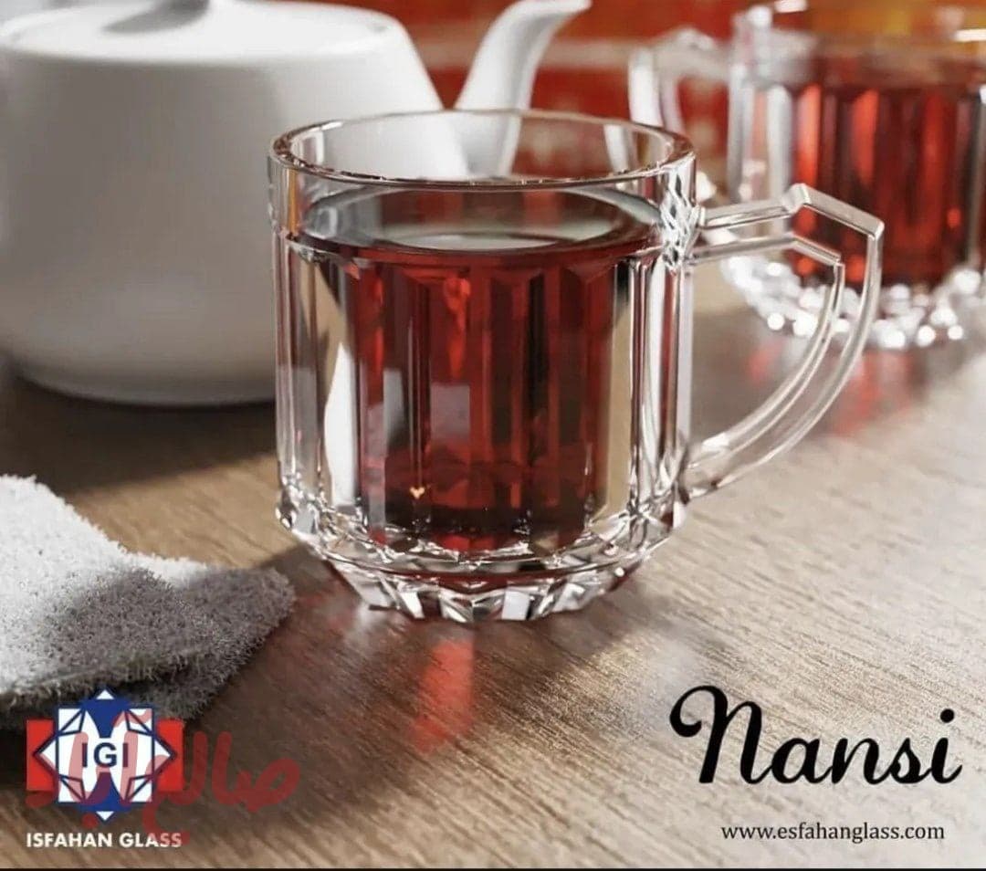 نیم لیوان نانسی